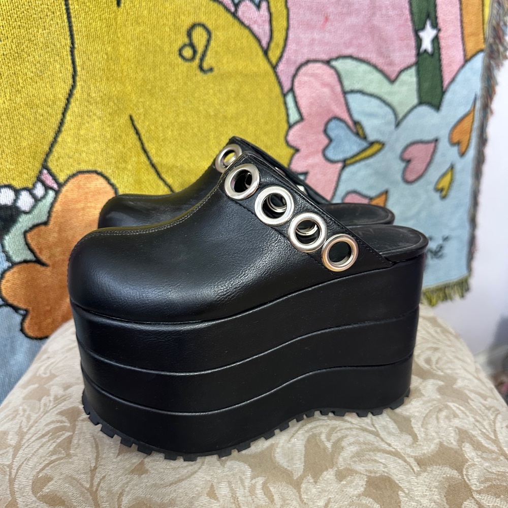 GOTH mega platform crocs with silver rivets size 5